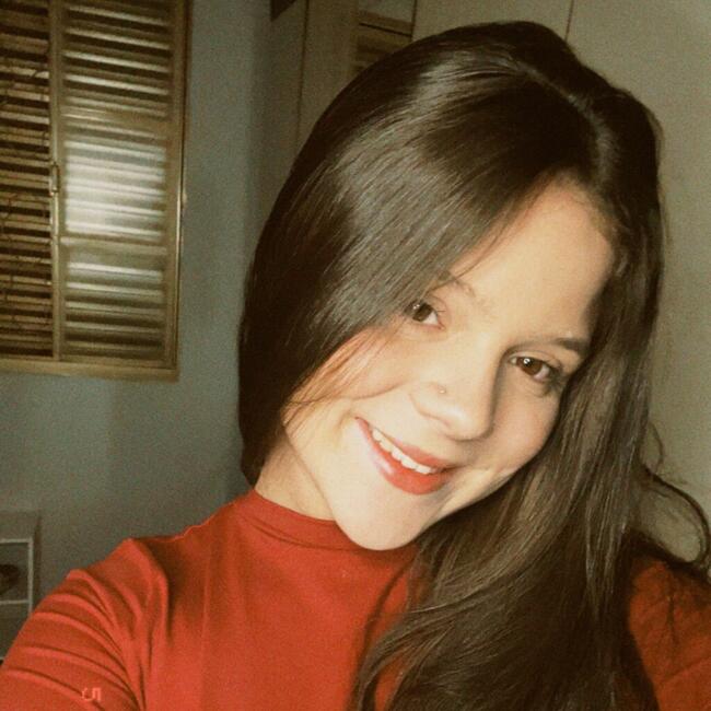 Babá em Alfenas: Mikaella