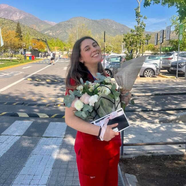 Niñera en Chicureo: Pía