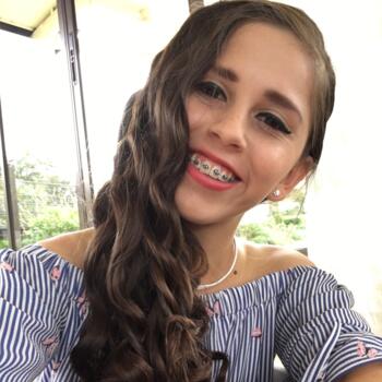 Niñeras en San Diego: Daniela Edith