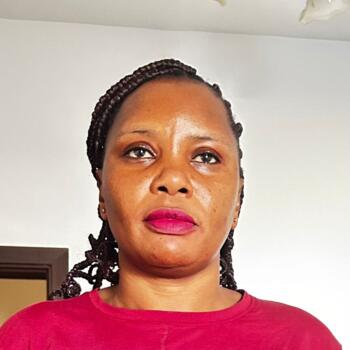 مربية أطفال في مسقط: Lilian