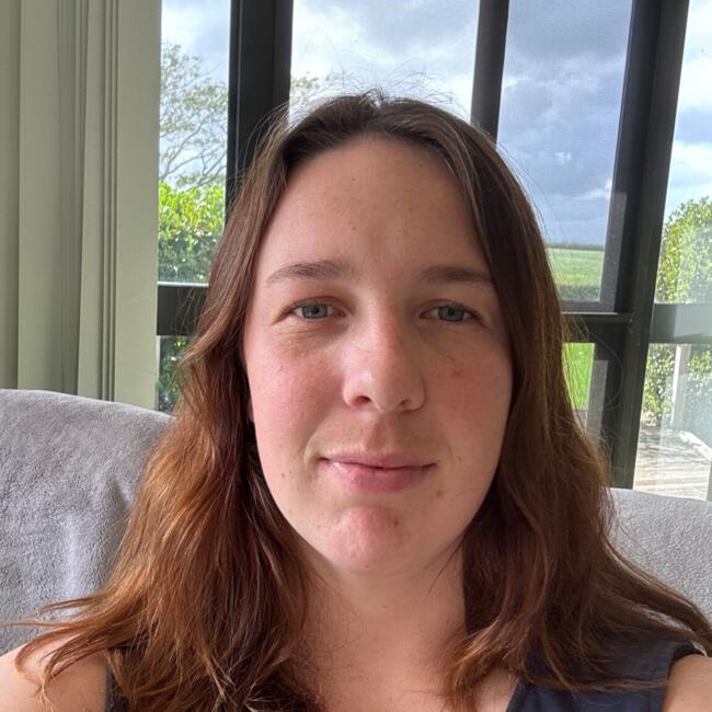 Babysitter in Otaua: Kayla