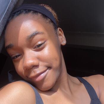 Babysitter in Seixal: Etiandra josé