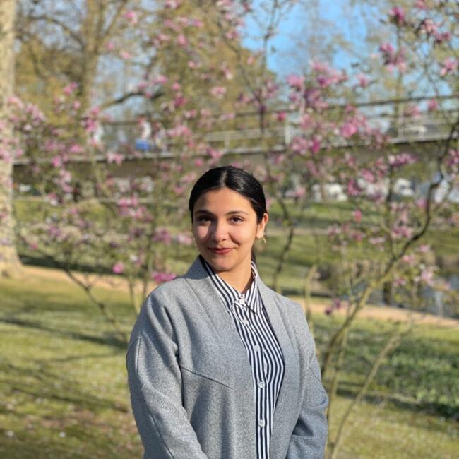 Babysitter em Verviers: Ibtissam
