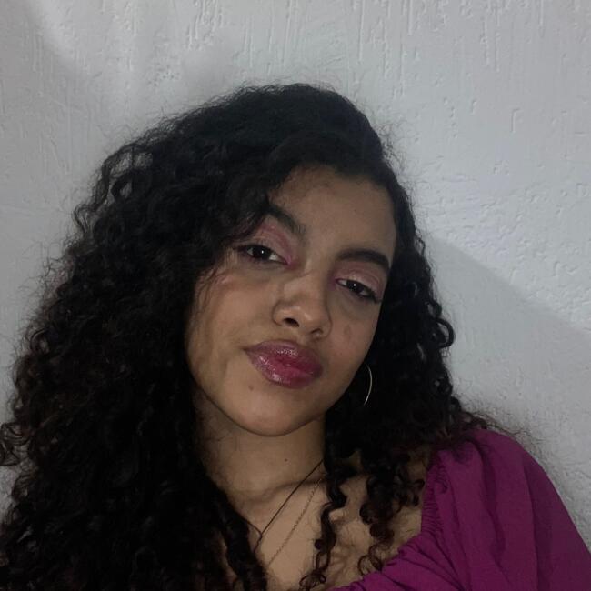 Babysitter in Praia Grande: Roberta