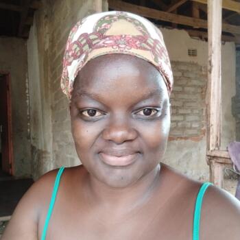 Nanny in Klerksdorp: Tiny