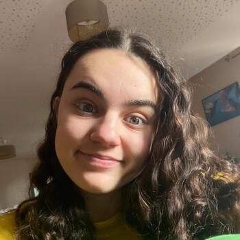 Babysitter in Beveuge: Emilie
