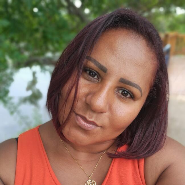 Babá em Votorantim: Regiane