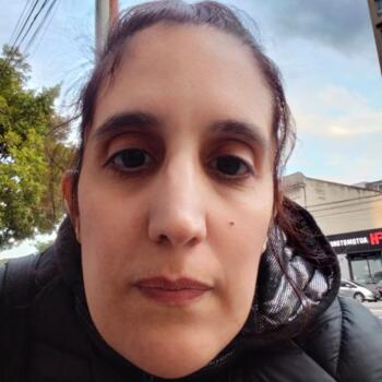 Babysitter in Morón: Yanina