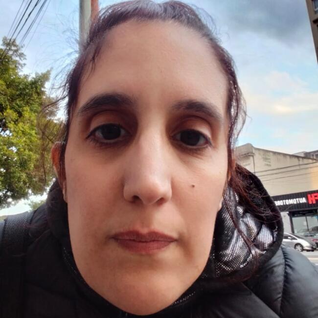Babysitter in Morón: Yanina