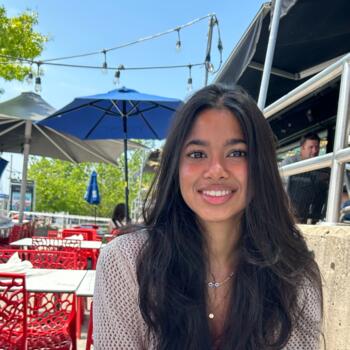 Niñera en Toronto: Ananya