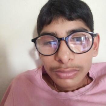 Babysitting job in Nagpur: babysitting job Om