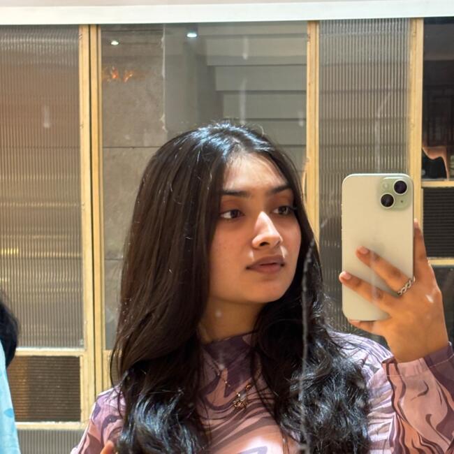 दिल्ली में बेबीसिटर: Garishma