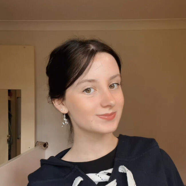 Babysitter in Sydney: Laura