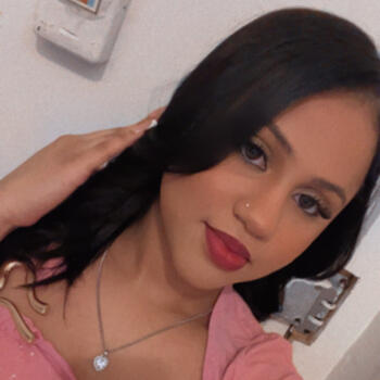 Babysitter in The Bronx: Perla