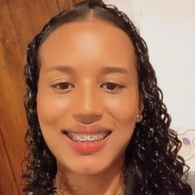 Babysitter in Belém: Jennifer Carolina