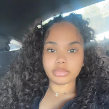Babysitter in Lantana: Kaily