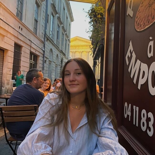 Babysitter in Vic-la-Gardiole: Lisa