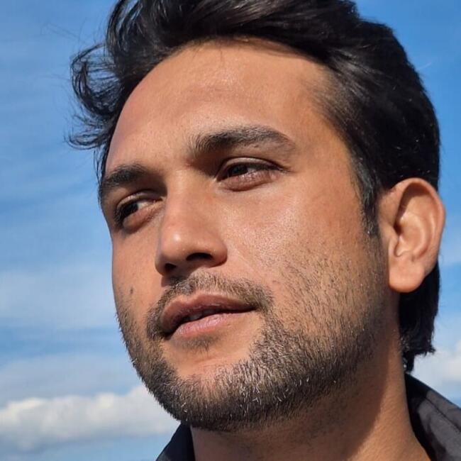 Babysitter in Kolkata: Arindam