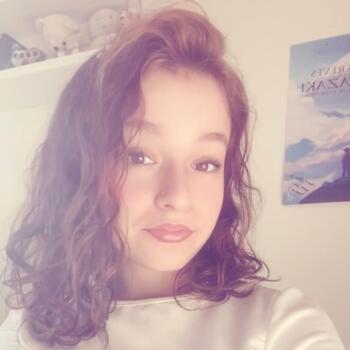 Babysitter in Chemillé-Melay: Lucie