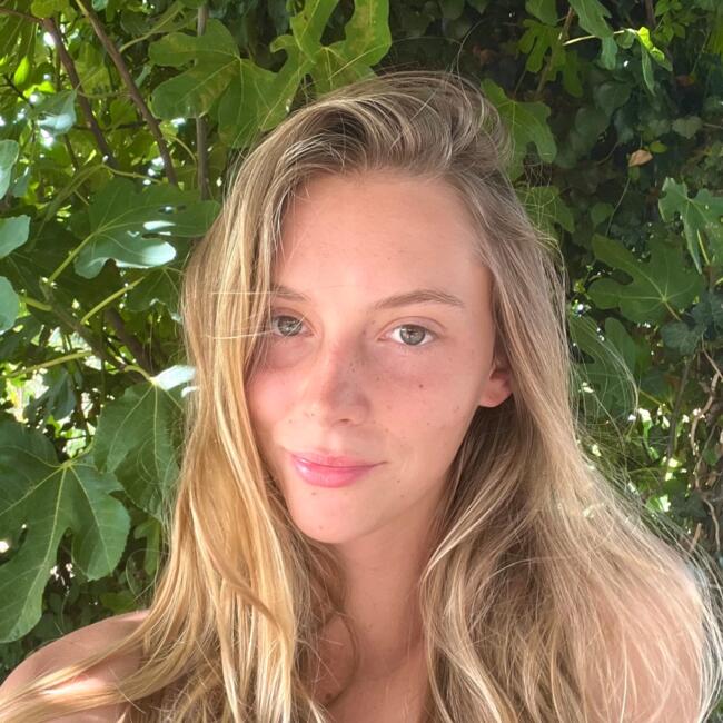 Babysitter em Vila do Conde: Saffron