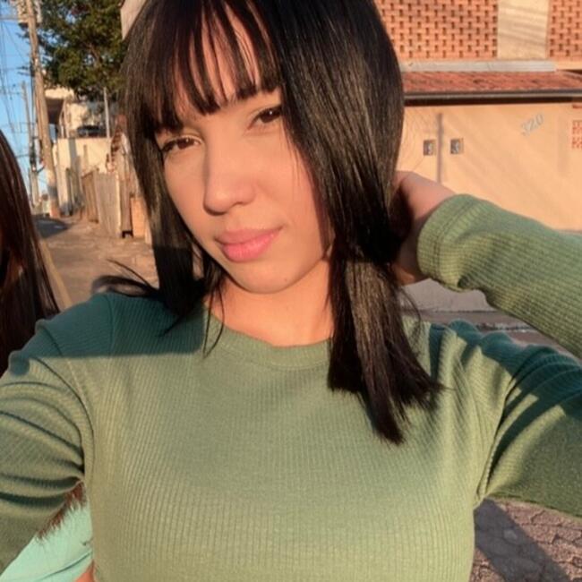 Babysitter in Três Corações: Lauany