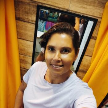 Babysitter Cabo Frio: Mary Pinheiro