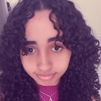 Babá em Coronel Fabriciano: Ana Clara