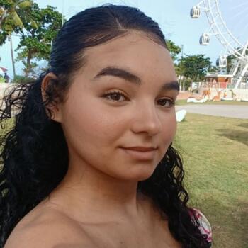 Babysitter Maceió: Sophia