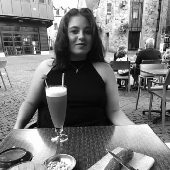Babysitter in Saint-Brieuc: Mathilda