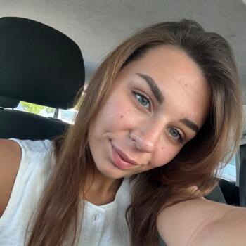 Babysitter Limassol: Yelyzaveta
