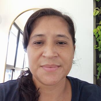 Babysitter in Soledad: Maira