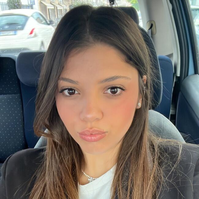 Babysitter in Scafati: Francesca
