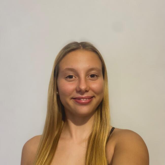 Babysitter em Valbom: Lara Rocha