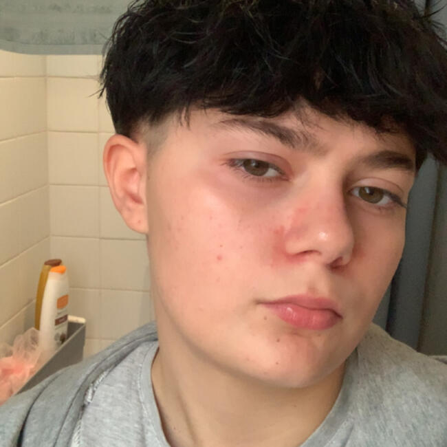 Babysitter in Le Mung: Emeline