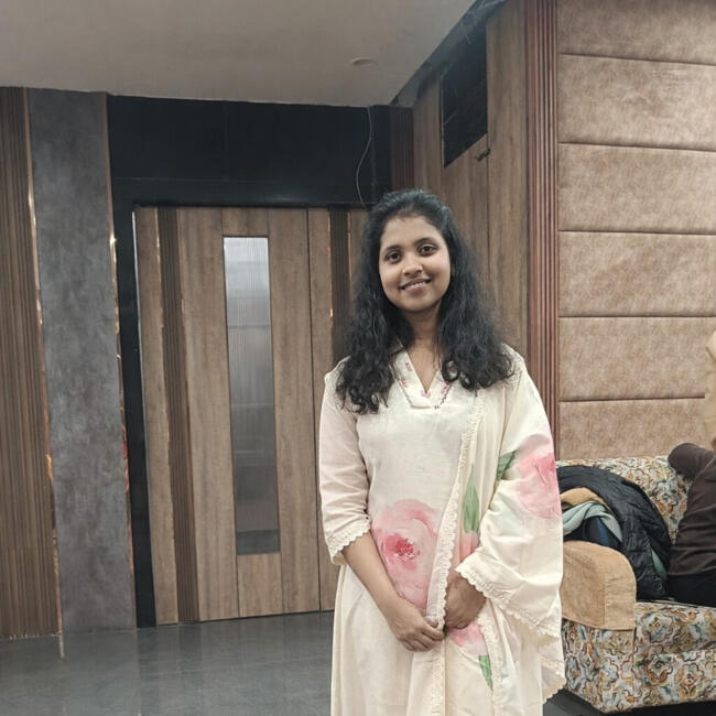 Babysitter in Gif-sur-Yvette: Devleena