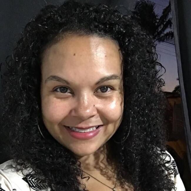 Babysitter in Joinville: Adriana Peralta