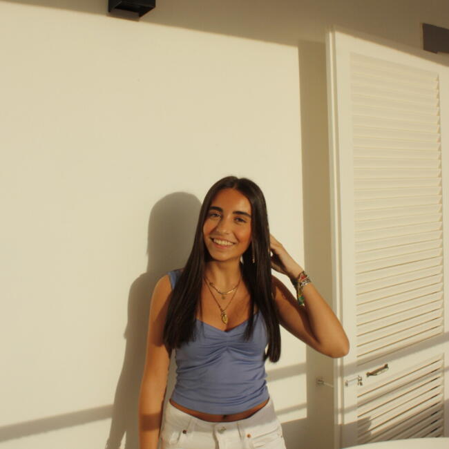 Babysitter in Almada: Marta