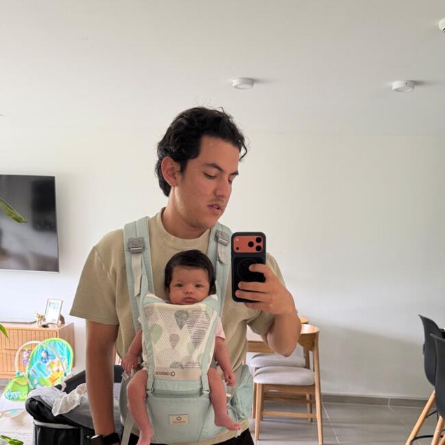 Babysitting job in Armenia: Yordan