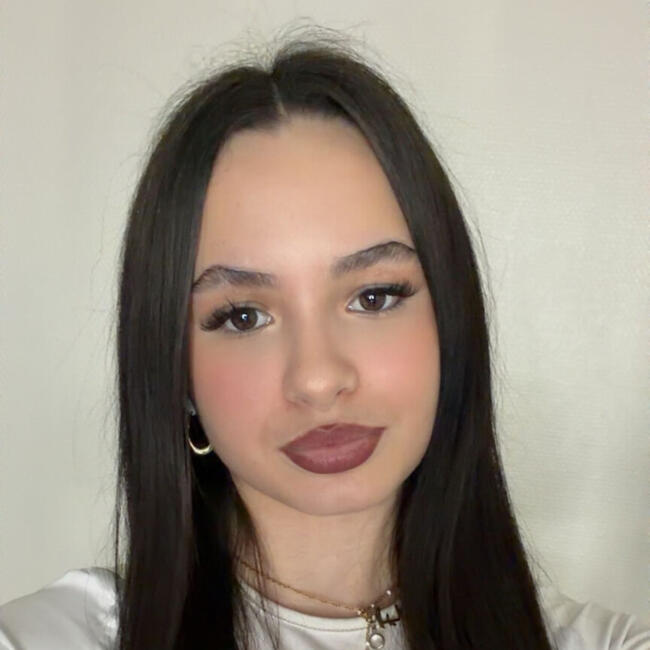 Babysitter in Montrevel-en-Bresse: Eliana