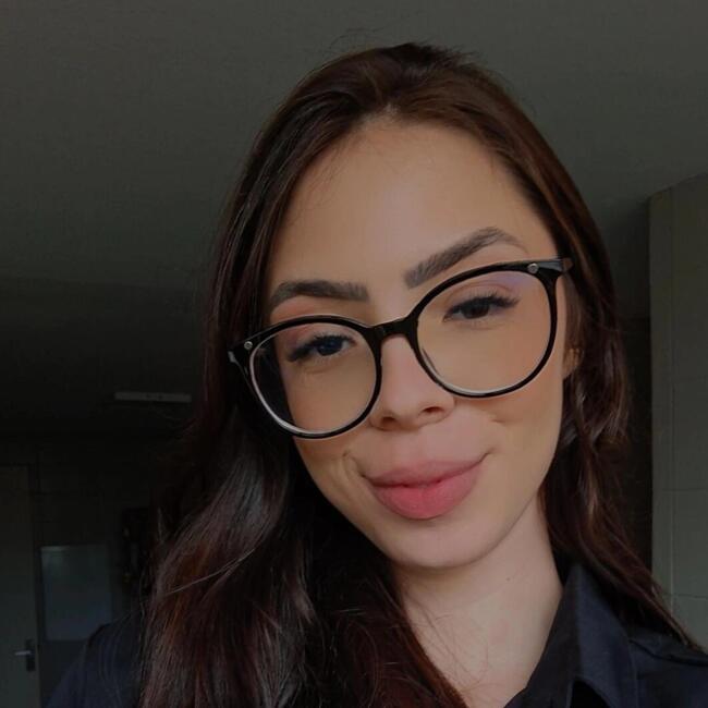 Babysitter in Brasília: Laisa