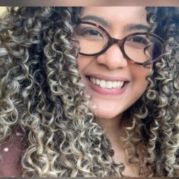 Babá Aparecida de Goiânia: Maisa