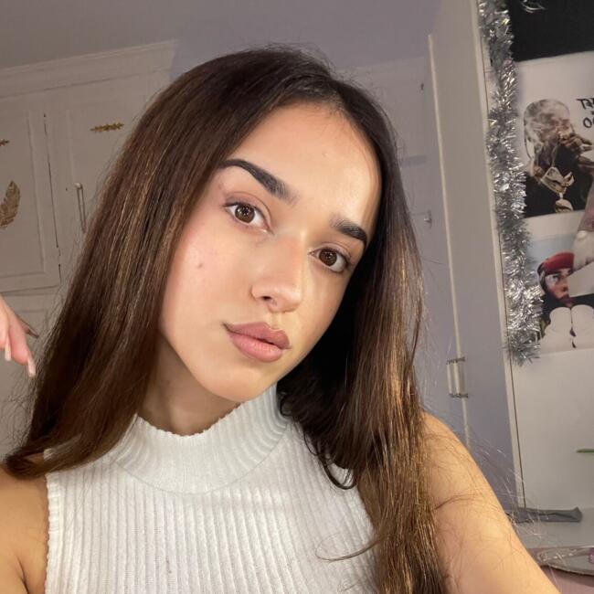 Babysitter στην περιοχή Κερατσίνι: Fenia