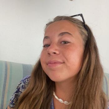Babysitter in Villenave-d'Ornon: Ninon
