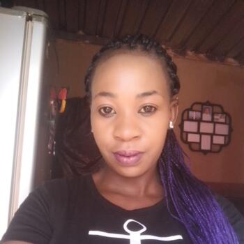 Babysitter in Brits: Ellen