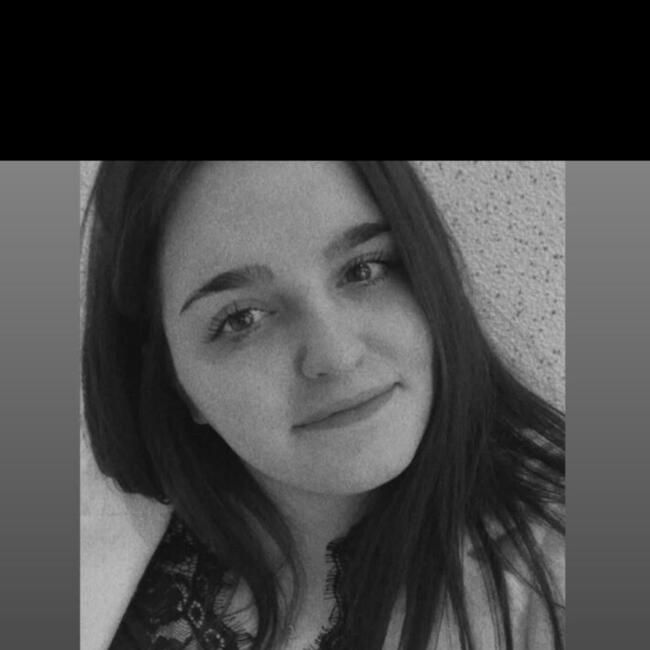 Babysitter in Nassogne: Aline