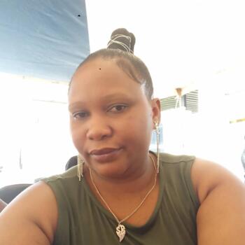 Babysitter in Johannesburg South: Sithabiso
