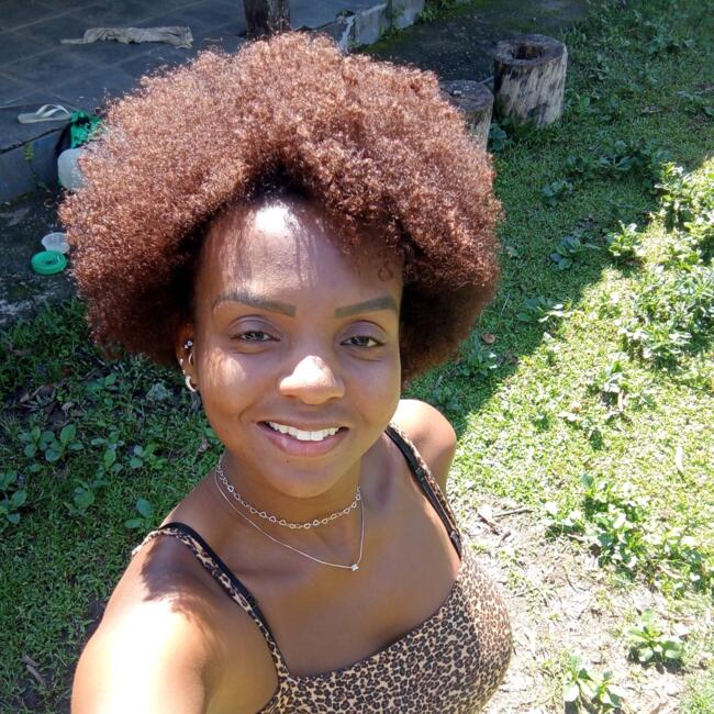 Babysitter em Montijo: Tamires