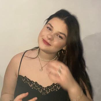 Babysitter Chiarano: Andrea Julia