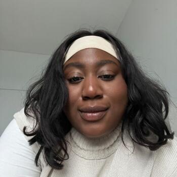 Babysitter in Cork: Larissa