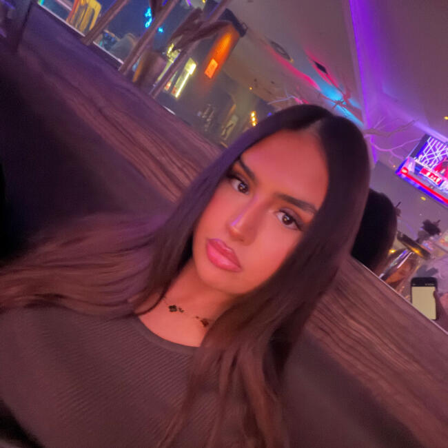 Babysitter in Neuss: Mina